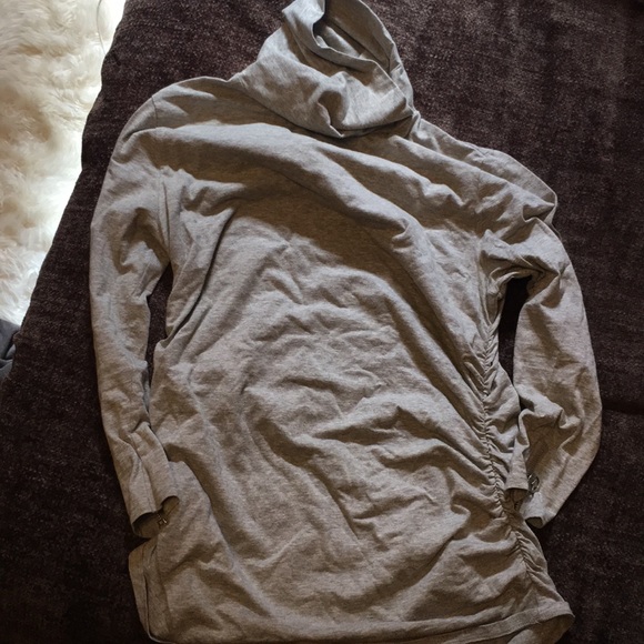 Michael Kors turtle neck - Picture 4 of 4